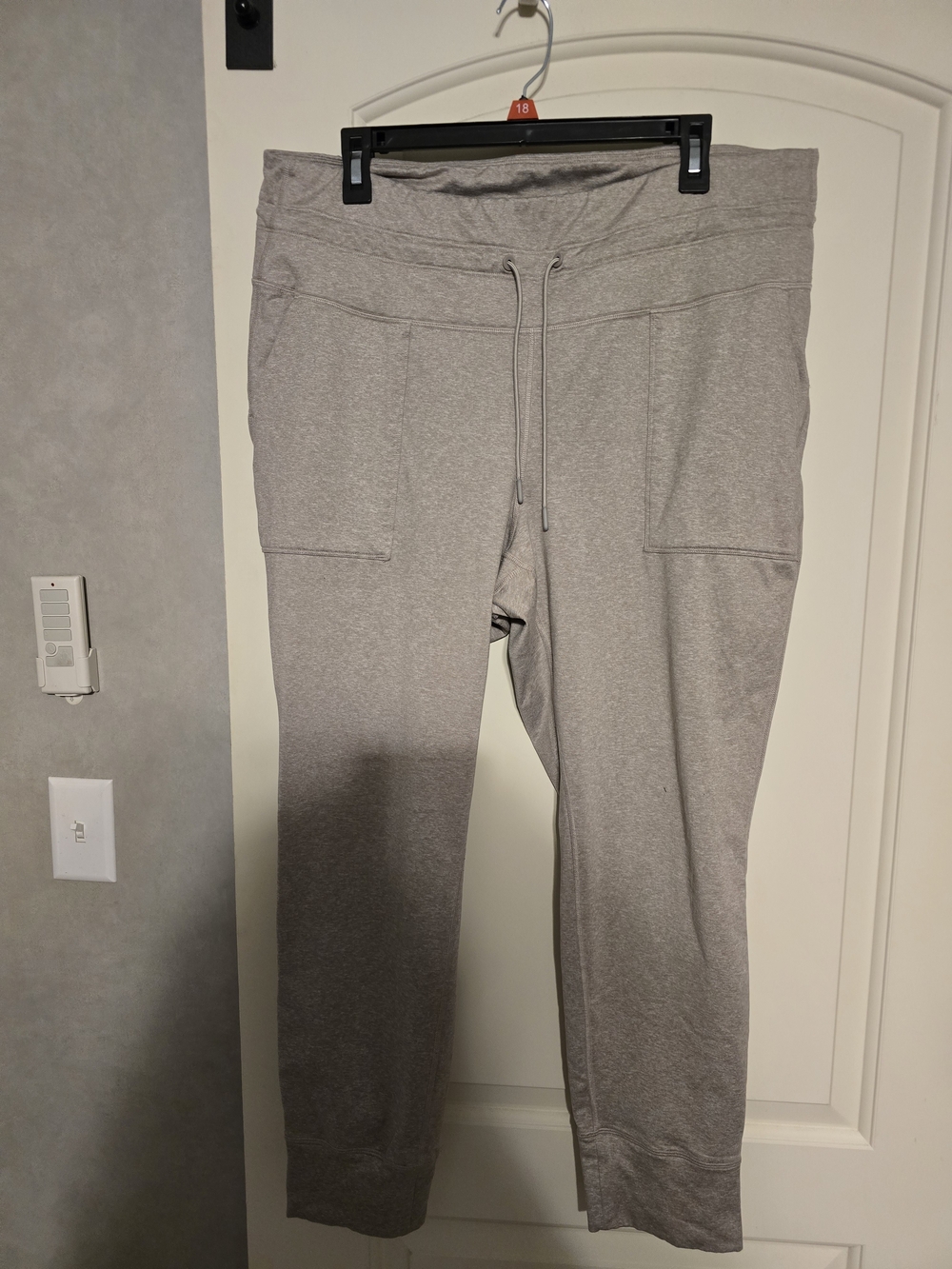Old Navy Women's Drawstring Pocket Jogger Pants - Light Beige